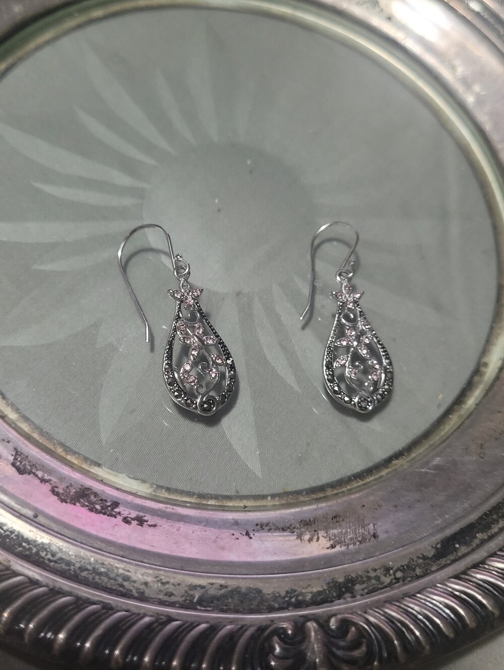 Elegant Sterling Silver Filigree Teardrop Earrings - Delicate Pink Accents